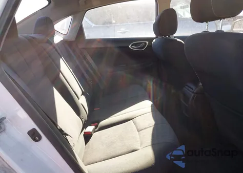 2015 Nissan Sentra Fe+ S/S/Sl/Sr/Sv z USA, uszkodzony, nr VIN 3N1AB7AP2FY241207